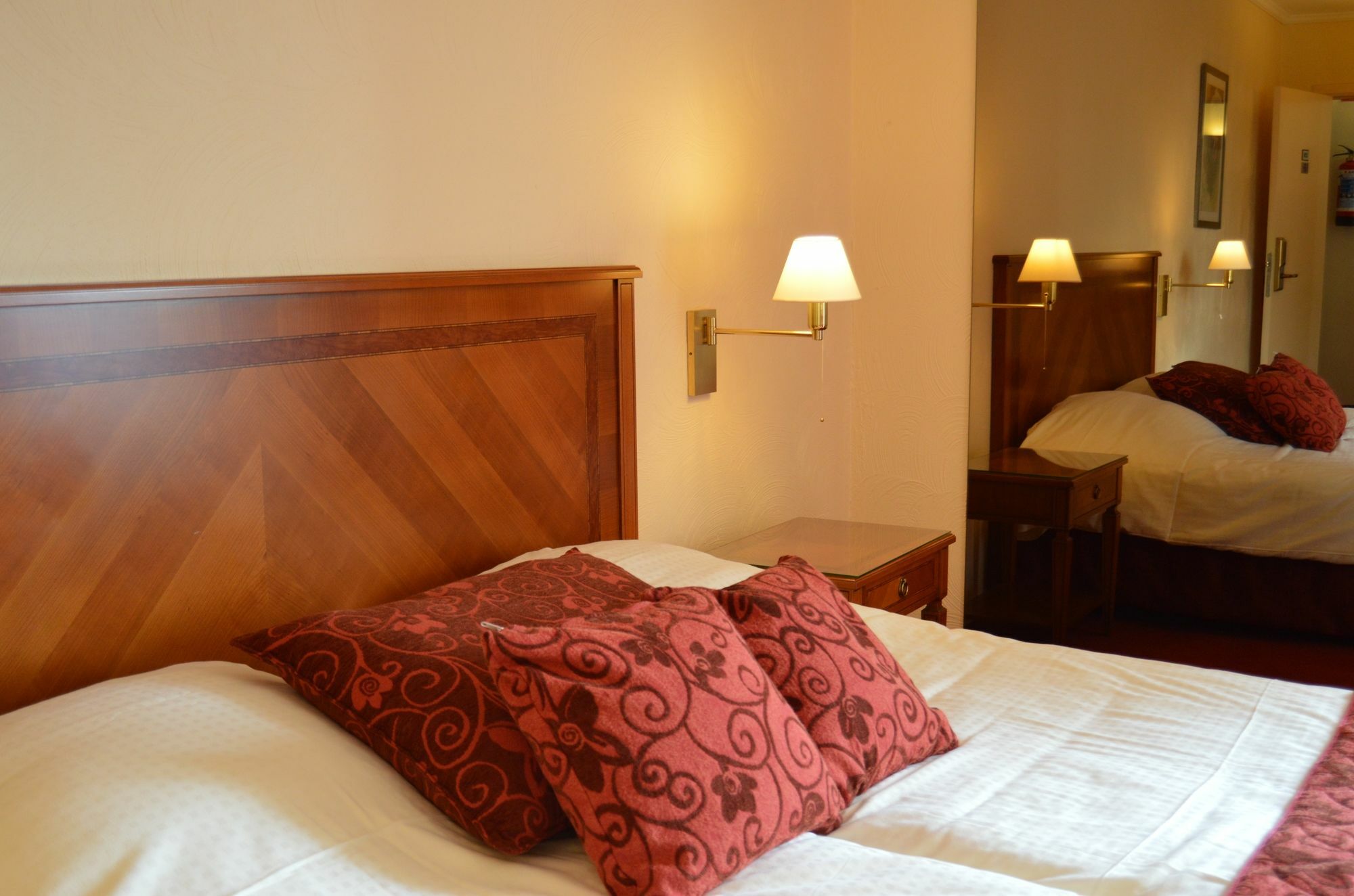 Hotel Les 3 Cles Gembloux Exterior photo