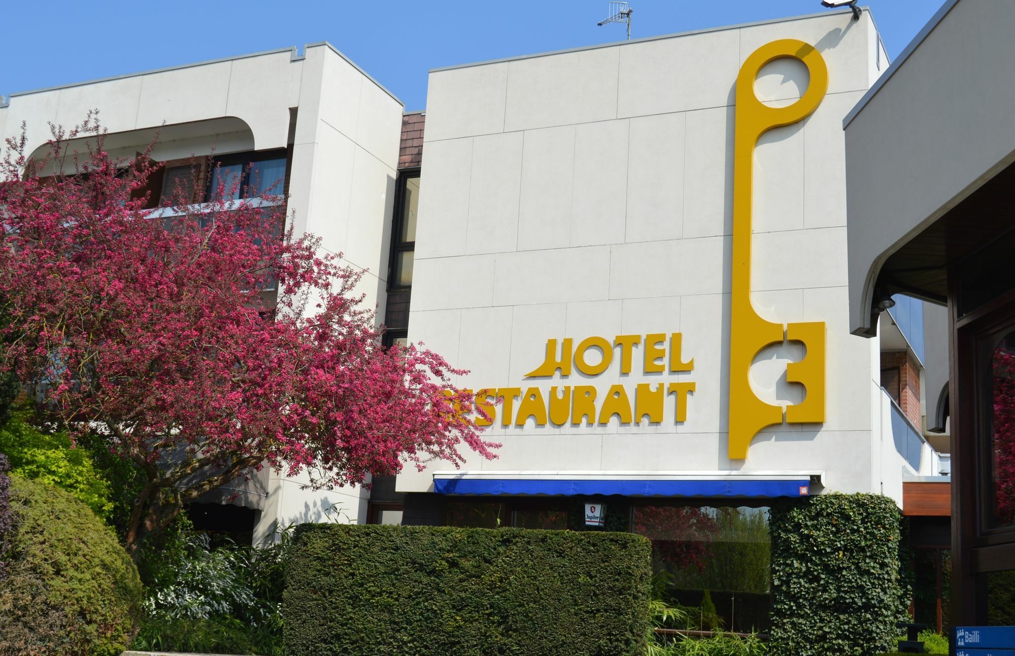 Hotel Les 3 Cles Gembloux Exterior photo